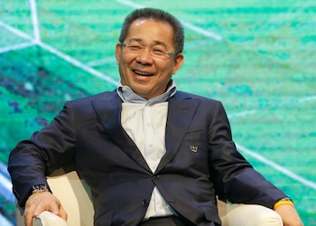 ARCHIVO - El ex presidente de la junta del Leicester, Vichai Srivaddhanaprabha (AP Foto/Sakchai Lalit, archivo)