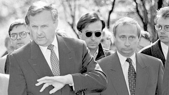 En 1991, pasó a colaborar