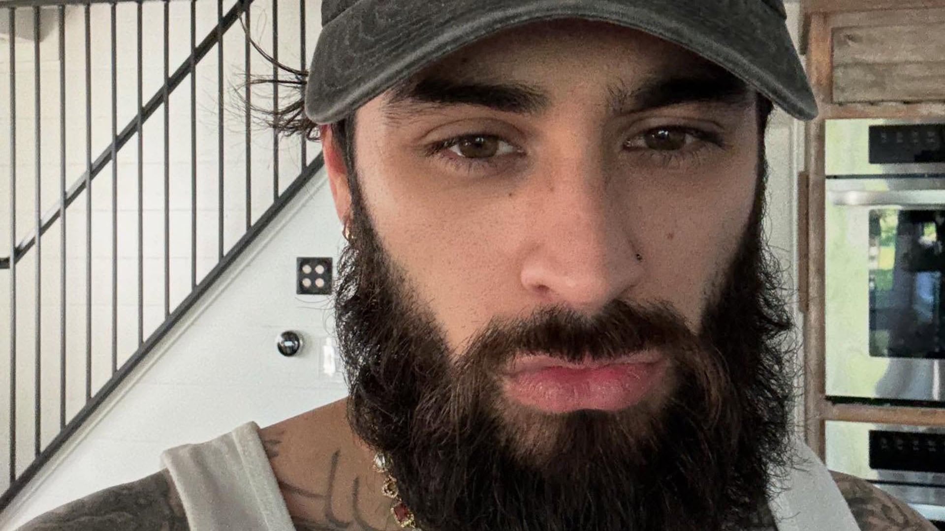 El fragmento inédito explora líneas personales sobre discriminación y autoafirmación en la industria musical (Instagram/@zayn)