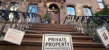 Decenas de turistas ignoran las