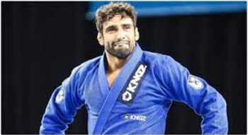 Leandro Lo