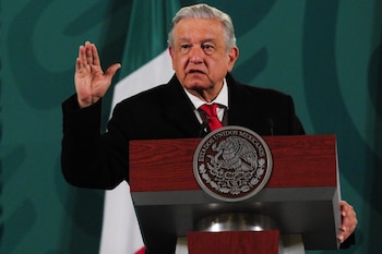 Andrés Manuel López Obrador disfruta de géneros musicales como lo son la trova cubana, el bolero y la música folclórica hispanoamericana (FOTO: DANIEL AUGUSTO /CUARTOSCURO.COM)