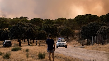 Los incendios de la Comunidad de Madrid obligan a evacuar a más de 10.000 personas y a varias residencias