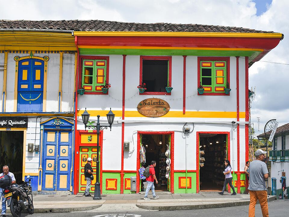 Las proyecciones para diciembre de 2025 y enero de 2026 anticipan un aumento de 123.000 movimientos migratorios mensuales en Colombia, con fuerte impacto en el Eje Cafetero - crédito Migración Colombia