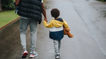 Cuatro hermanos buscan una familia