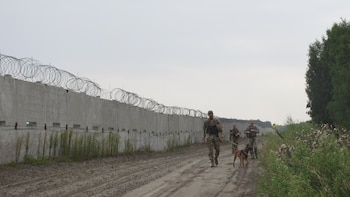 Ucrania está reforzando su frontera con Bielorrusia por temor a un posible ataque desde ese país