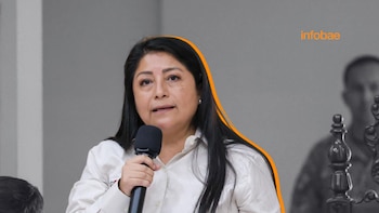 Premier Denisse Miralles niega ser