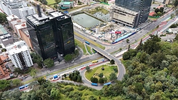 Van a tumbar el puente de la 100 con Séptima en Bogotá: la demolición comenzará el domingo 13 de septiembre y estos serán los cambios en la movilidad