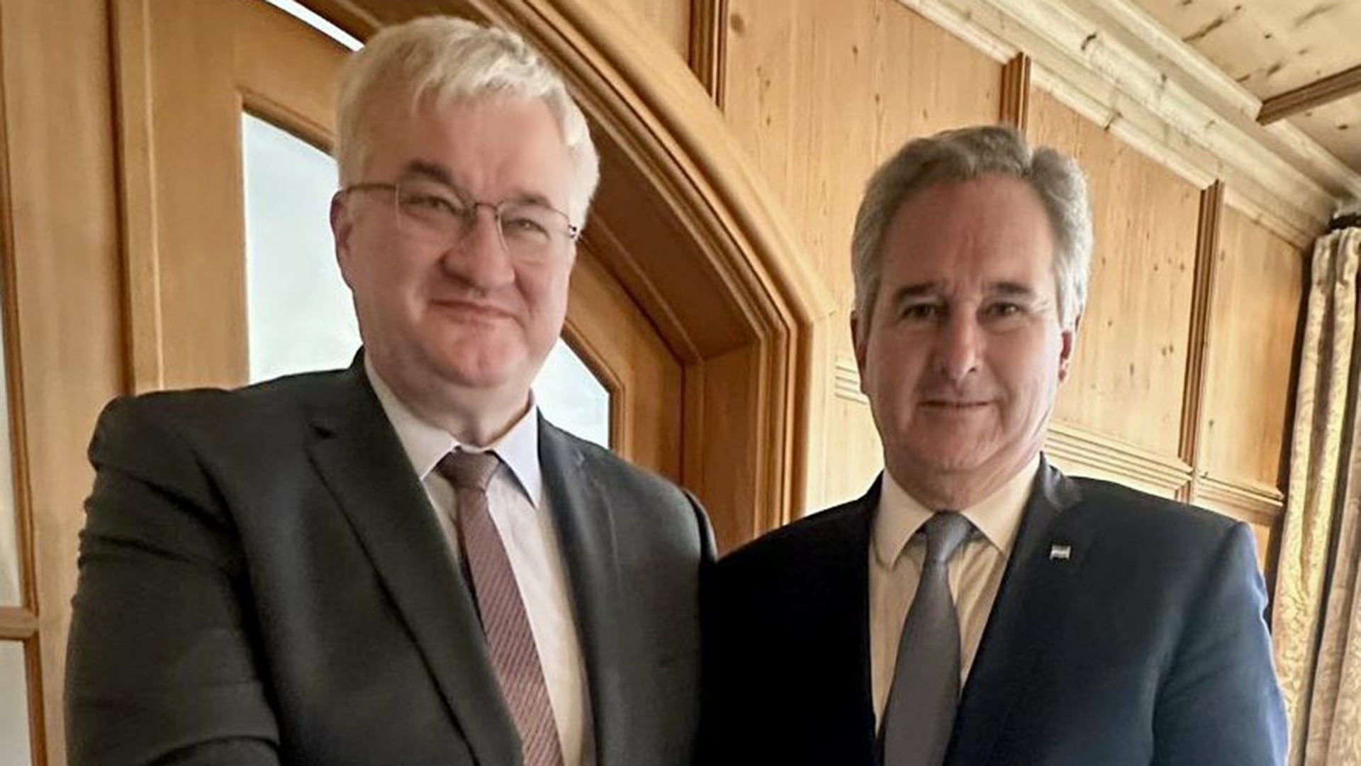 Pablo Quirno se reunió con el canciller de Ucrania y defendió las negociaciones de paz impulsadas por Donald Trump