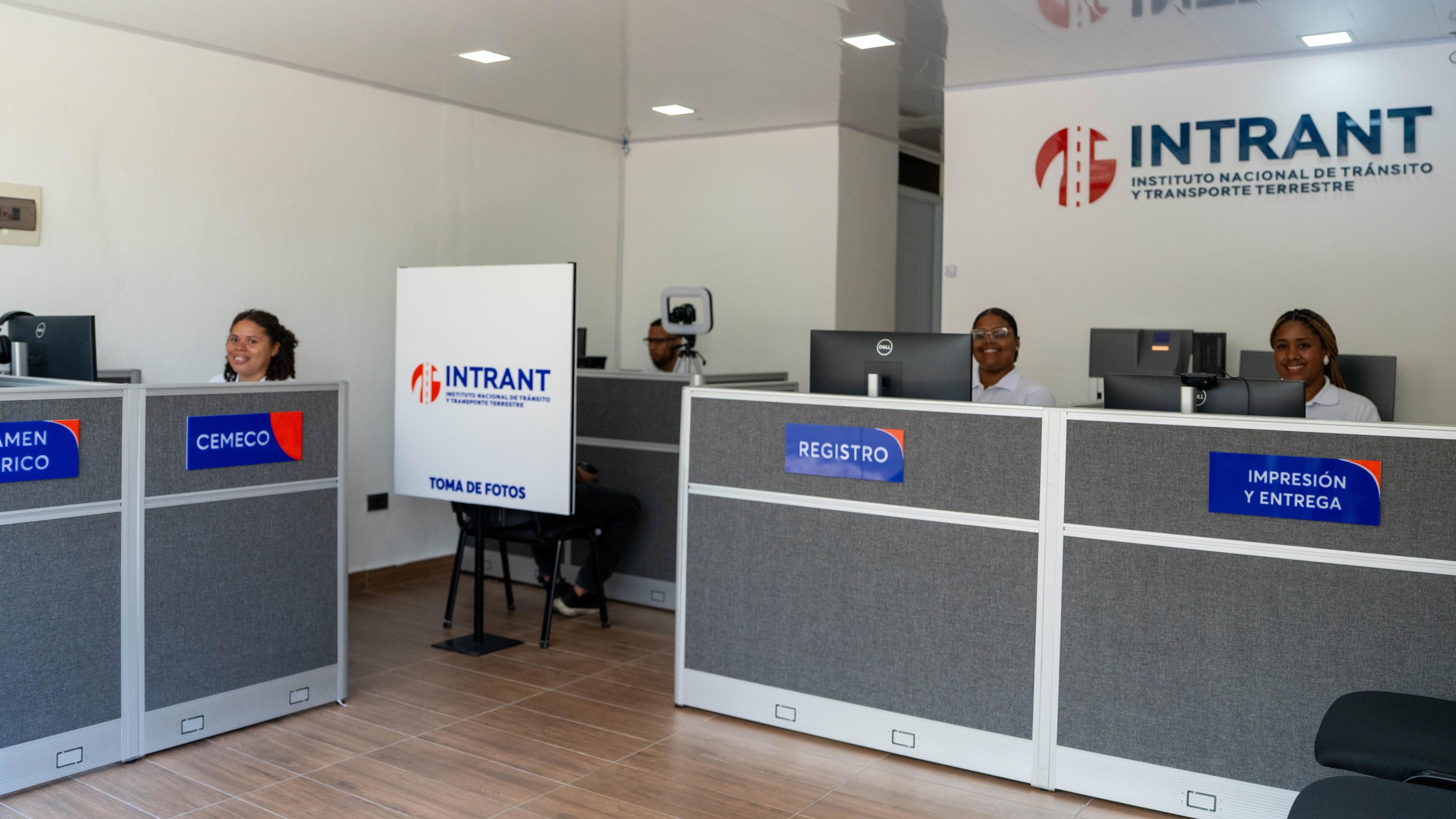 Intrant en Hato Mayor: qué trámites habilita la primera ventanilla provincial y qué servicios quedan incluidos (Foto cortesía Presidencia de la República)