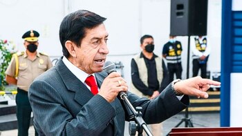 Alfonso Chávarry: Deputados apresentam uma