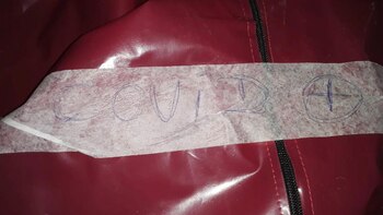 Una de las bolsas con