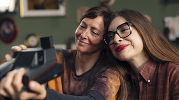 Lorena Iglesias e Isa Calderón en 'Millennial Mal' (Filmin)