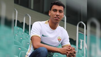 Elche fichó a Javier Hernández,