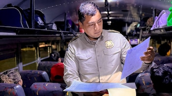 Cientos de salvadoreños viajan a