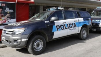 Durante los procedimientos se detuvo a seis personas, se decomisaron 30 kilos de drogas y se secuestraron varios elementos útiles para la investigación (Télam)