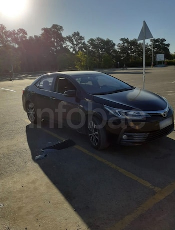 Fueron a hacer las compras y les robaron una mochila del auto: la Cámara dio vuelta el fallo y el supermercado deberá indemnizarlos
