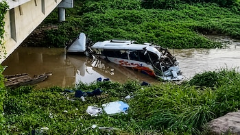 El bajista de Kbeto Zuleta relató cómo sobrevivió el cantante al accidente del bus en Bosconia: “Fue en cuestión de segundos”