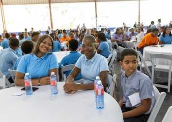 El Gobierno vinculó las obras escolares en Independencia con el desarrollo que prevé la carretera Duvergé-Pedernales en la región Sur. (Cortesía: Gobierno de República Dominicana)