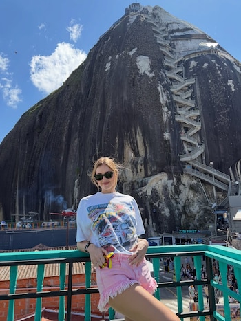 También visitó la piedra del