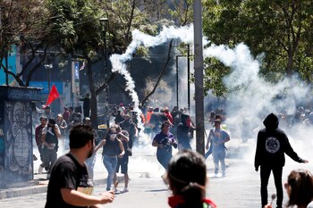 Las protestas también continuaban en
