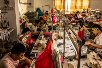 Trabajadores de una fábrica de