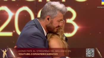 Marcelo Tinelli abrazó muy fuerte