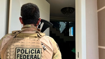 La Policía Federal de Brasil.