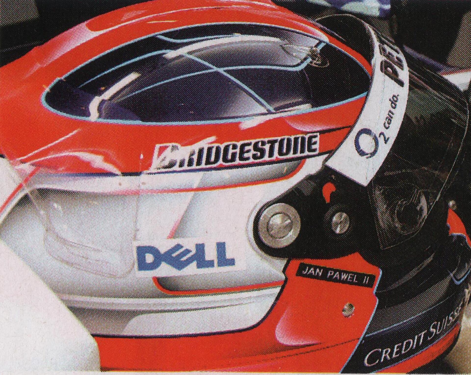 El casco que usó Robert Kubica en 2007. Debajo de la visera está el nombre de Juan Pablo II (Foto: Archivo CORSA).
