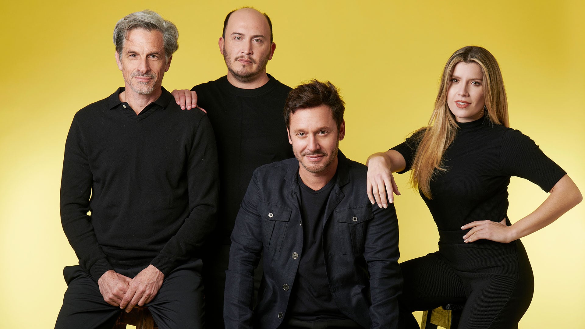 Laurita Fernández en la obra El método Grönholm junto a Benjamín Vicuña, Rafael Ferro y Julián Cabrera