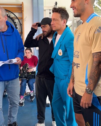 Entre toma y toma, Lanzani