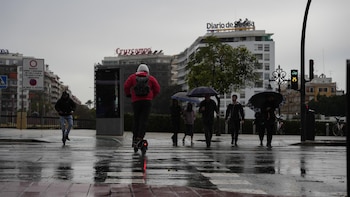 La dana Adam mantiene en aviso a cinco provincias, con Barcelona y Gerona en naranja por lluvias