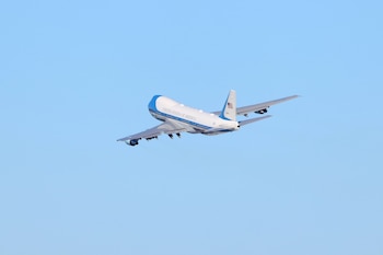 La flota estadounidense cuenta con solo cuatro aviones E-4B Nightwatch, que realizan vuelos de alerta durante todo el año. (REUTERS/Kevin Lamarque)