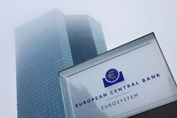 FOTO DE ARCHIVO. El edificio del Banco Central Europeo (BCE) en medio de la niebla en Fráncfort, Alemania. 15 de diciembre de 2022. REUTERS/Wolfgang Rattay