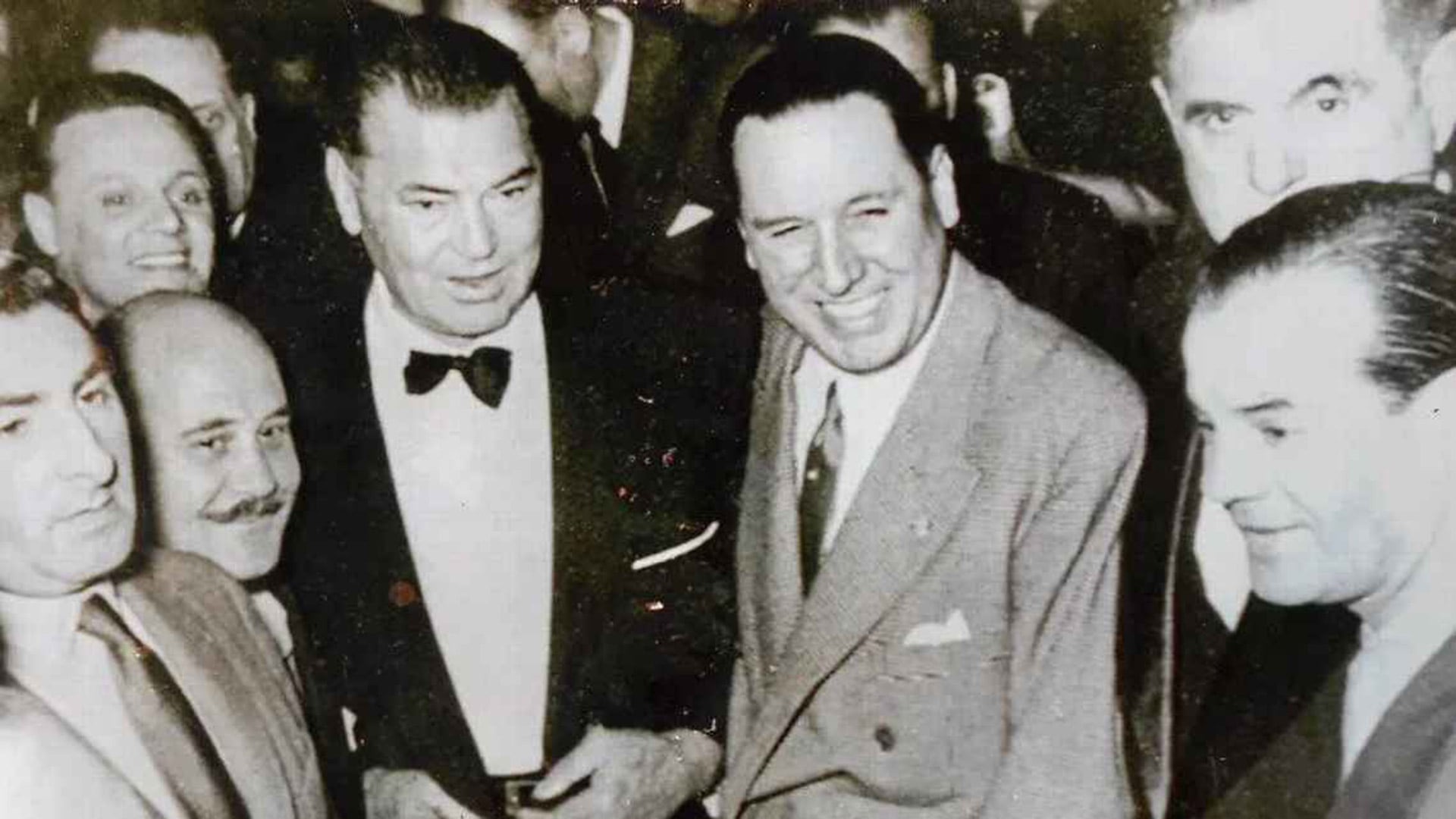 El presidente Juan Domingo Perón agasajó a Luis Ángel Firpo y a su histórico rival estadounidense, Jack Dempsey, durante la visita de este último a la Argentina en septiembre de 1954 (AGNArgentina)
