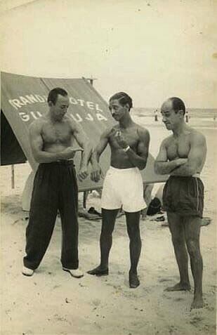 Pepe Biondi en la playa en Cuba, donde fue secuestrado por la guerrilla para generar un golpe publicitario