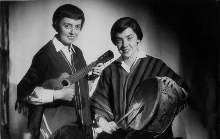 Leda Valladares y María Elena Walsh