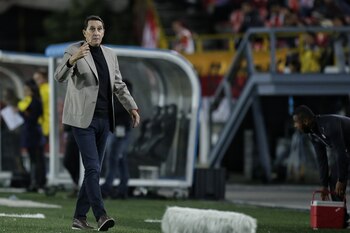 Bogotá. Agosto 22 de 2019. En El estadio Nemesio Camacho El Campín, Independiente Santa Fe perdió 1-2 con América de Cali en el marco de la séptima fecha de la Liga Águila II 2019. En la foto: Alexandre Guimaraes. (Colprensa - Diego Pineda)