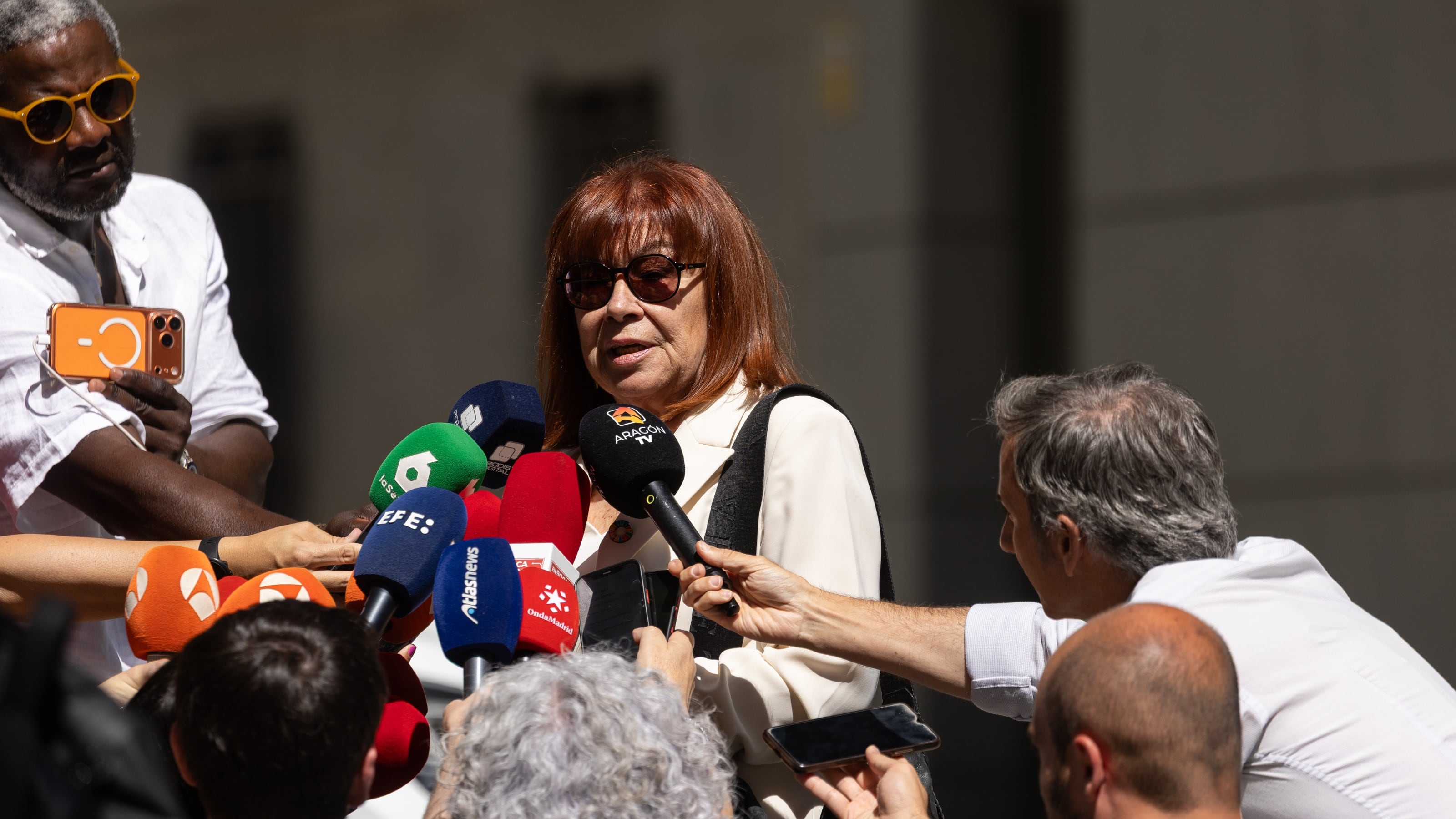 La presidenta del PSOE admite ante el juez que habló con Leire y que la remitió a Santos Cerdán: “Me dijo que era intrascendente”