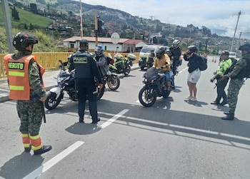 Los operativos en Medellín se centraron en combatir el microtráfico, el hurto y la comercialización de productos ilícitos en sectores estratégicos de la ciudad - crédito @PoliciaMedellin / X