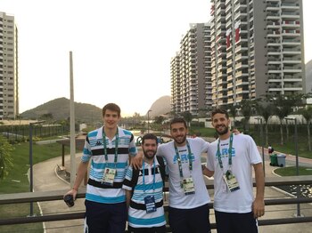 Nicolás Brussino junto a Facu