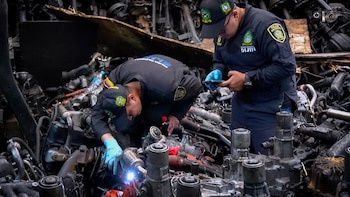 Más de 300 agentes de la Policía Nacional y la Sijín realizaron un megaoperativo contra el comercio ilegal de autopartes en La Estanzuela - crédito Secretaría de Seguridad