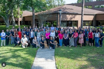 Además de las autoridades, diferentes