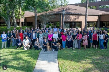 Además de las autoridades, diferentes