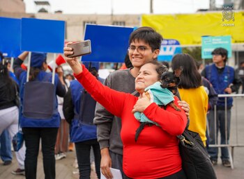 Afuera de la Decana de