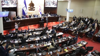 Congreso en Honduras extiende el plazo para la nómina de aspirantes al CNE y TJE