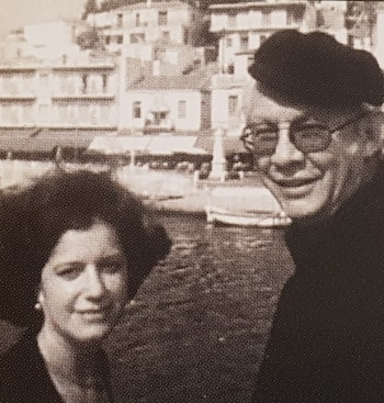 Maestra Teresa Juárez (Foto: Twitter@arroyolegaspi)