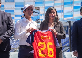 El partido contará con figuras y directivos de ambas federaciones y se perfila como el único amistoso de España con plantel completo previo al Mundial. (X/ Rommel Pacheco)