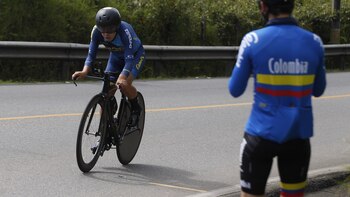 El chileno Alarcón gana primera