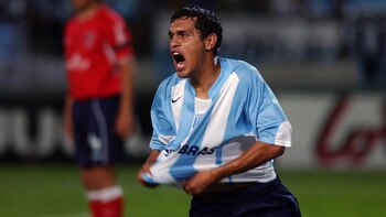 Claudio Fileppi festeja un gol